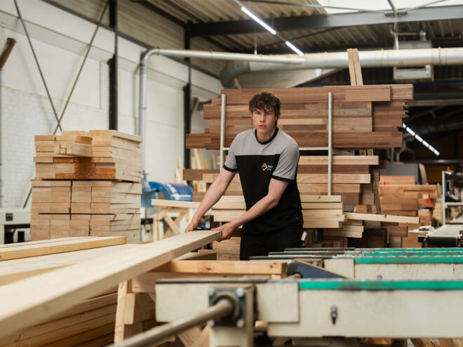 Machinaal afkorten hout