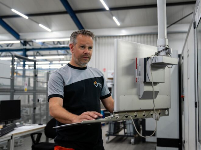 Aansturen machines bij Ebbers Kozijnen